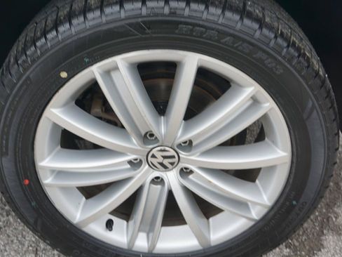 Used 2015 Volkswagen Tiguan SE FWD image 21