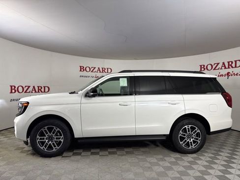 New 2025 Ford Expedition Active image 4