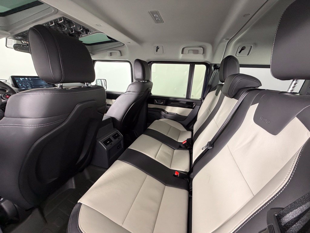 Used 2025 INEOS Grenadier Station Wagon AWD/4WD image 33