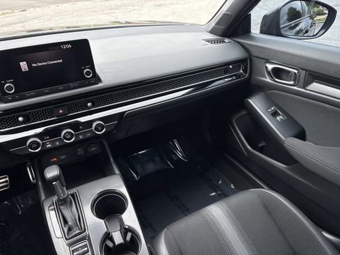 Used 2024 Honda Civic Sport image 28