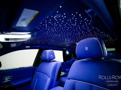 Used 2024 Rolls-Royce Phantom Sedan w/ The Phantom Package RWD image 12