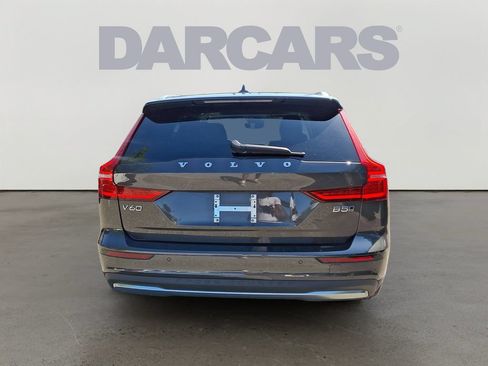 Used 2025 Volvo V60 B5 Cross Country Plus AWD/4WD image 6
