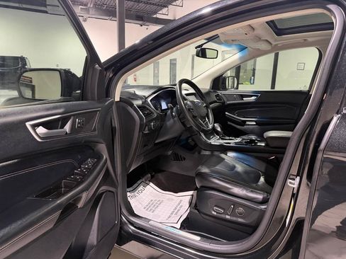 Used 2015 Ford Edge Titanium w/ Equipment Group 301A AWD/4WD image 16