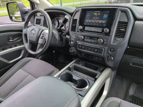 Used 2024 Nissan Titan SV w/ SV Convenience Package AWD/4WD image 34