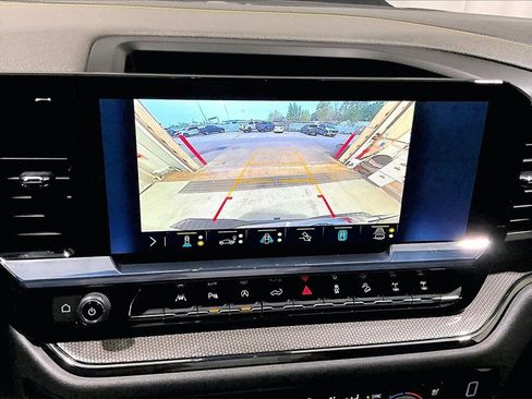 Used 2023 Chevrolet Silverado 1500 ZR2 w/ Technology Package image 24