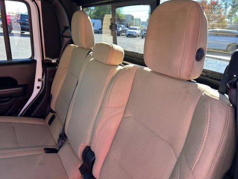 Used 2022 Jeep Gladiator Sport image 22