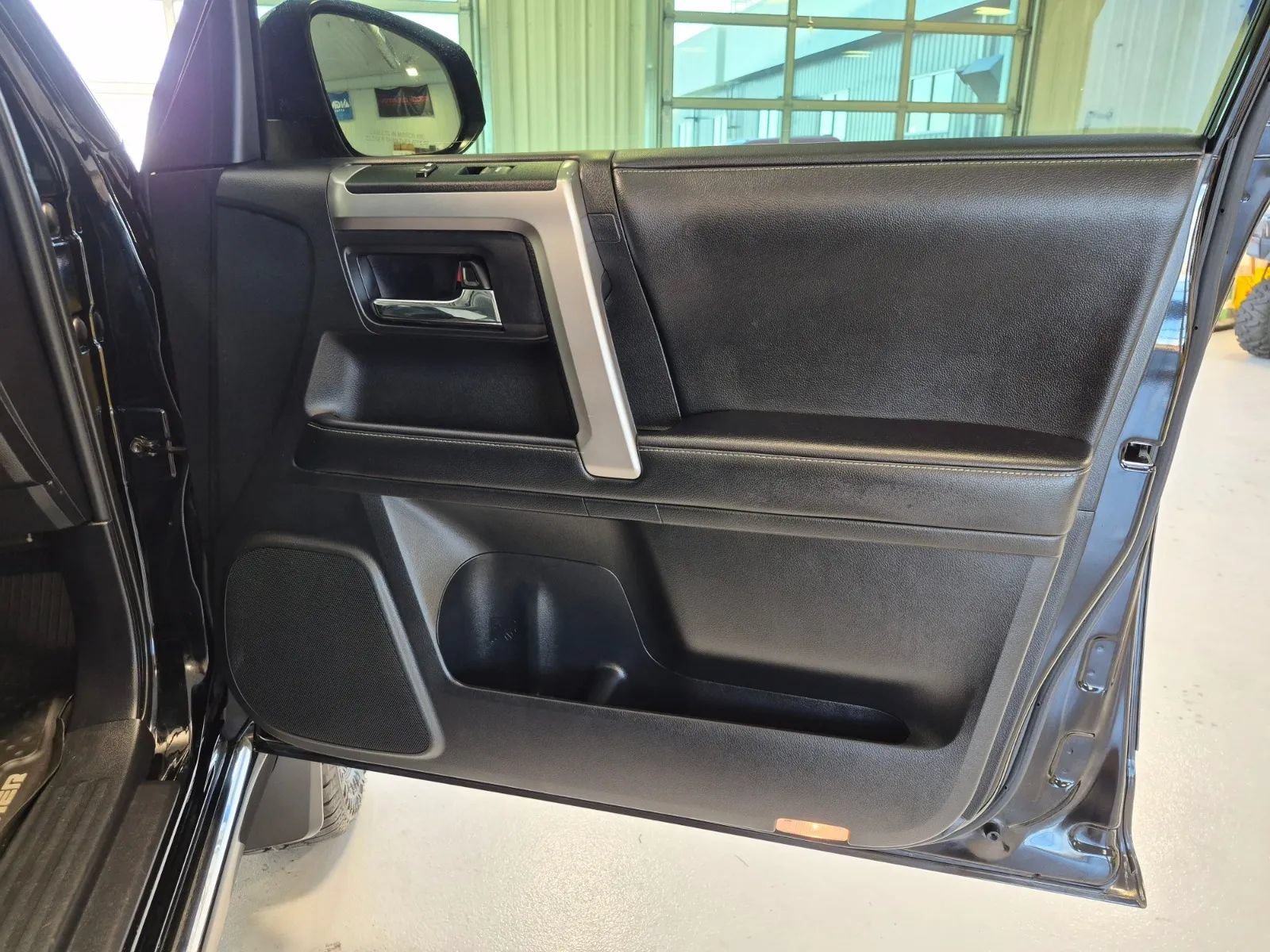 Used 2021 Toyota 4Runner Limited w/ Convenience Package (TMS) AWD/4WD image 31
