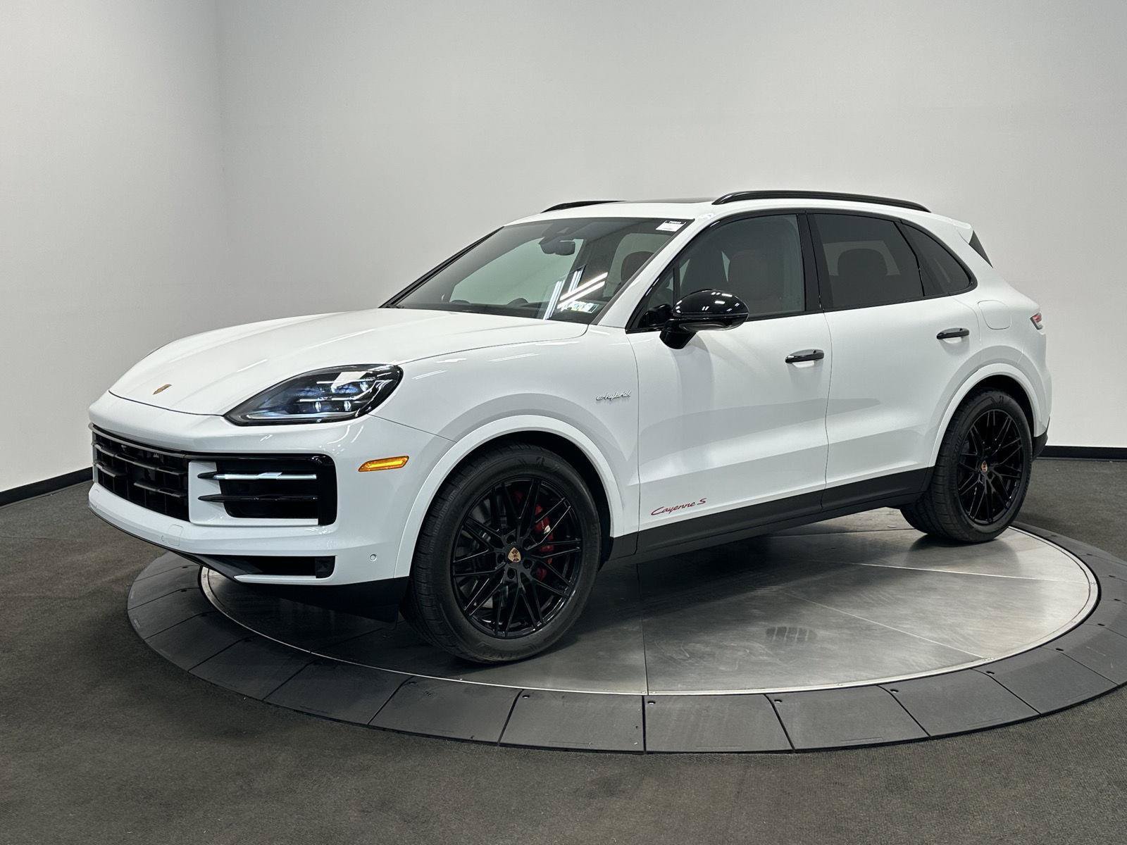 Certified 2026 Porsche Cayenne S AWD/4WD image 1