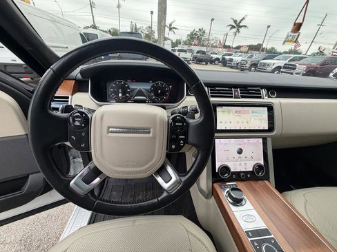 Used 2018 Land Rover Range Rover HSE AWD/4WD image 12