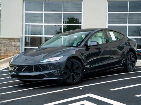 Used 2026 Tesla Model 3 RWD image 2