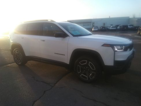 New 2026 Jeep Cherokee Limited AWD/4WD image 4