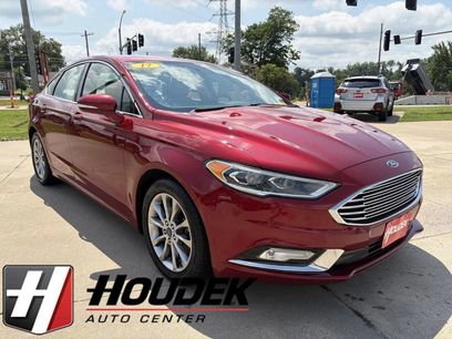Used 2017 Ford Fusion SE w/ Fusion SE Technology Package