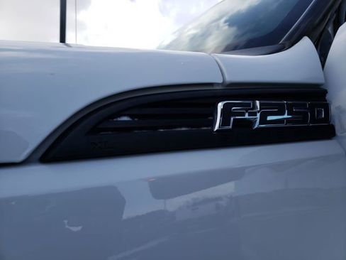 Used 2014 Ford F250 XL w/ Power Equipment Group image 26