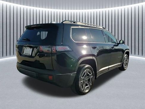 New 2026 Jeep Cherokee Laredo image 8