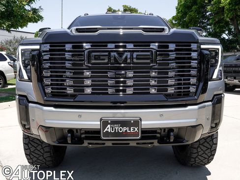 Used 2026 GMC Sierra 3500 Denali Ultimate AWD/4WD image 3