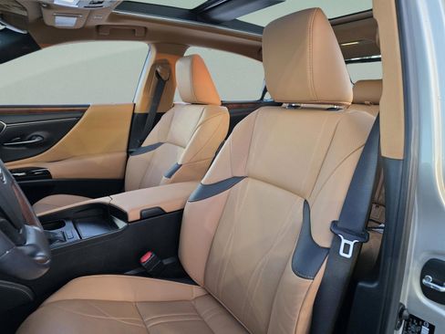 Used 2025 Lexus ES 350 Ultra Luxury w/ Accessory Package (Z1) image 15