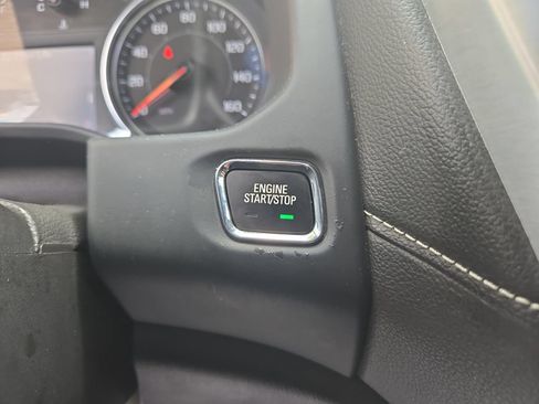 Used 2023 GMC Acadia SLT FWD image 24