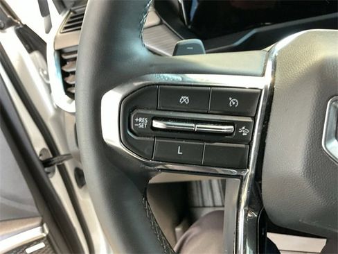 Used 2024 GMC Acadia Elevation image 22