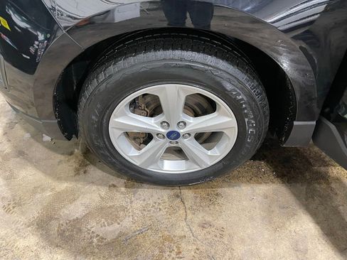 Used 2018 Ford Edge SE image 34