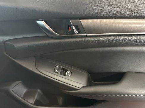 Used 2019 Honda Accord LX image 19