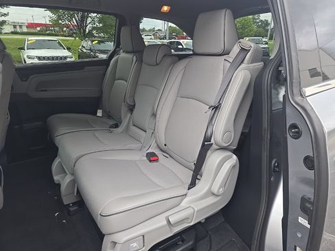 Used 2022 Honda Odyssey Elite image 35