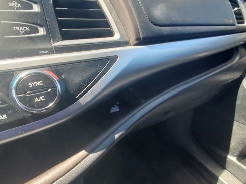 Used 2015 Toyota Highlander Plus image 21