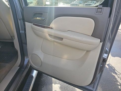 Used 2011 GMC Sierra 3500 SLT w/ SLT Convenience Package image 12