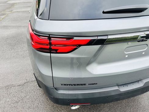 Used 2023 Chevrolet Traverse RS image 18