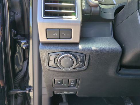 Used 2021 Ford F350 Platinum AWD/4WD image 22