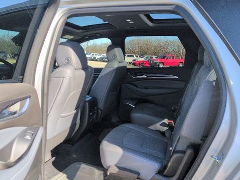 Used 2022 Buick Enclave Premium w/ Experience Buick Package image 9