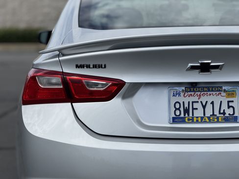 Used 2021 Chevrolet Malibu RS image 6