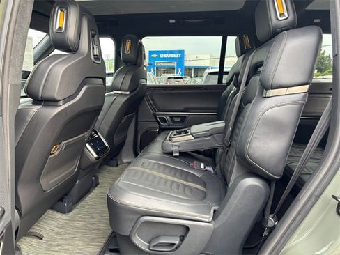 Used 2023 Rivian R1S Launch Edition image 30