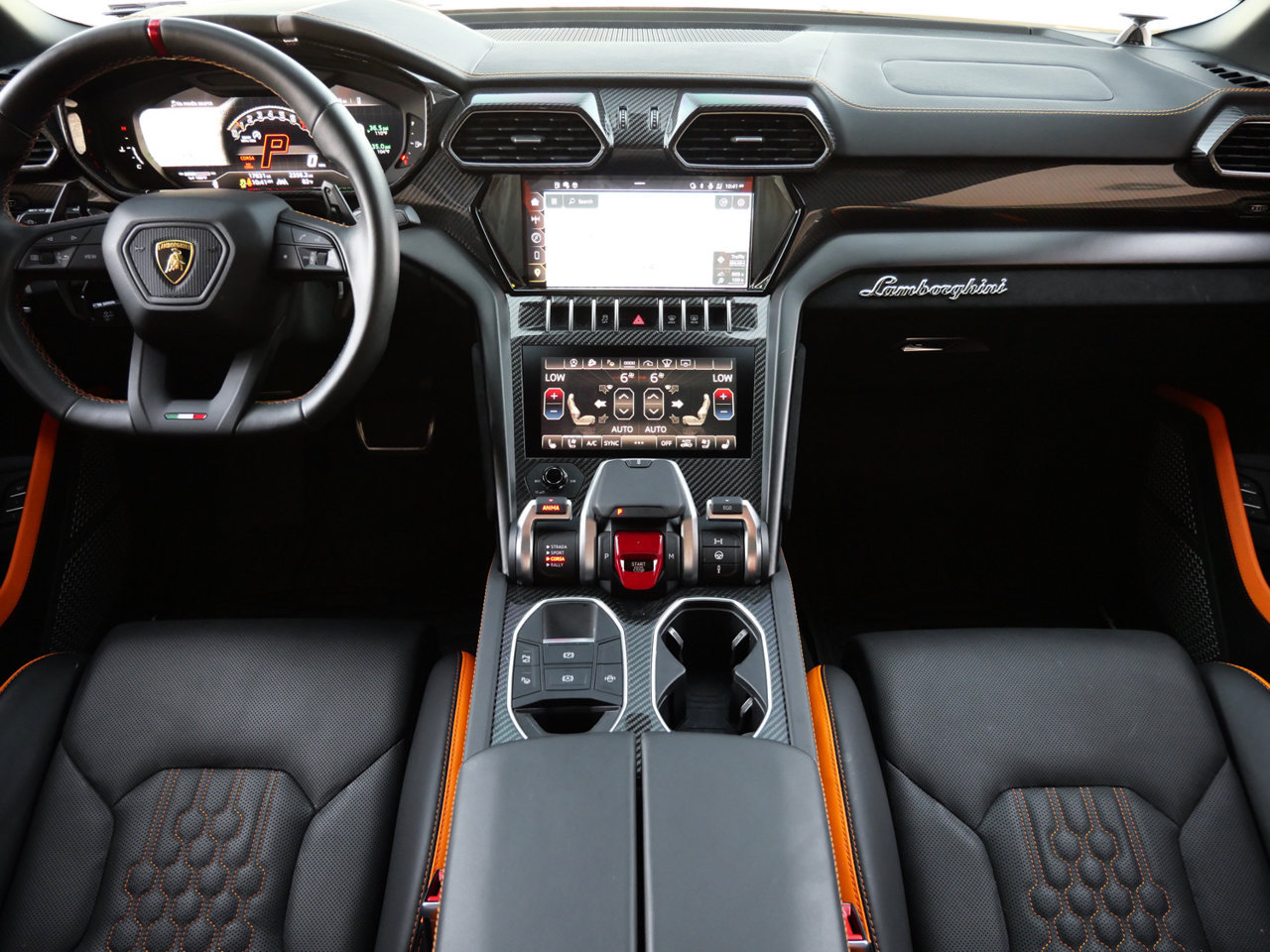 Used 2024 Lamborghini Urus Performante AWD/4WD image 7