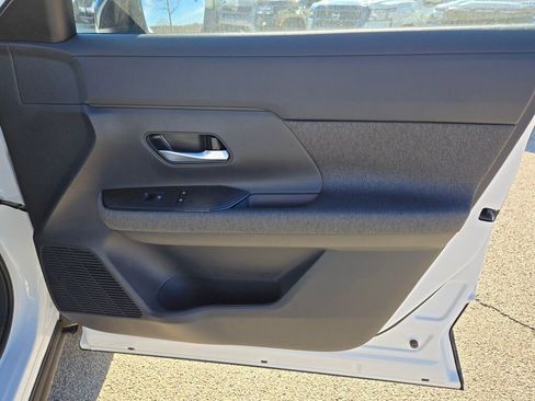 New 2026 Nissan Kicks SV w/ SV Premium Package image 8