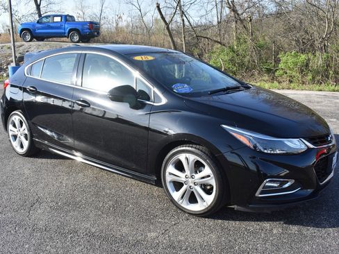 Used 2018 Chevrolet Cruze Premier image 10