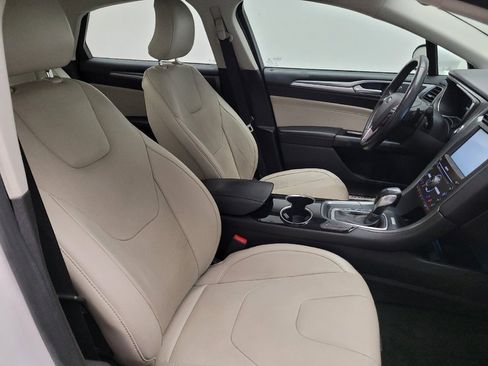 Used 2016 Ford Fusion Titanium FWD image 21