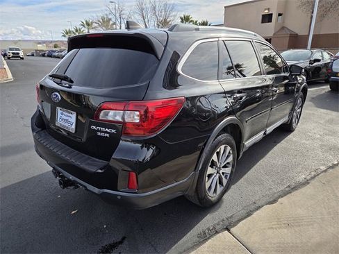 Used 2017 Subaru Outback 3.6R Touring image 4