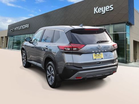 Used 2023 Nissan Rogue SV FWD image 7