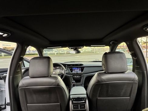 Certified 2024 Cadillac XT5 Premium Luxury w/ LPO, Floor Liner Package image 11