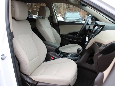 Used 2017 Hyundai Santa Fe Sport image 29