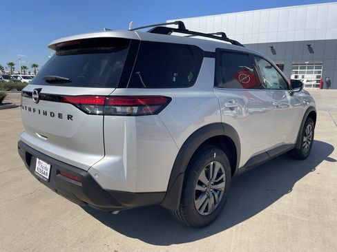 Certified 2025 Nissan Pathfinder SV w/ Black Appearance Package image 3