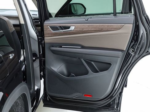 New 2026 Volkswagen Atlas SEL image 70