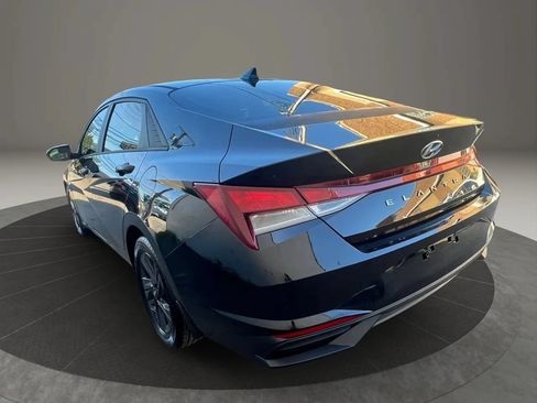 Used 2022 Hyundai Elantra SEL FWD image 7