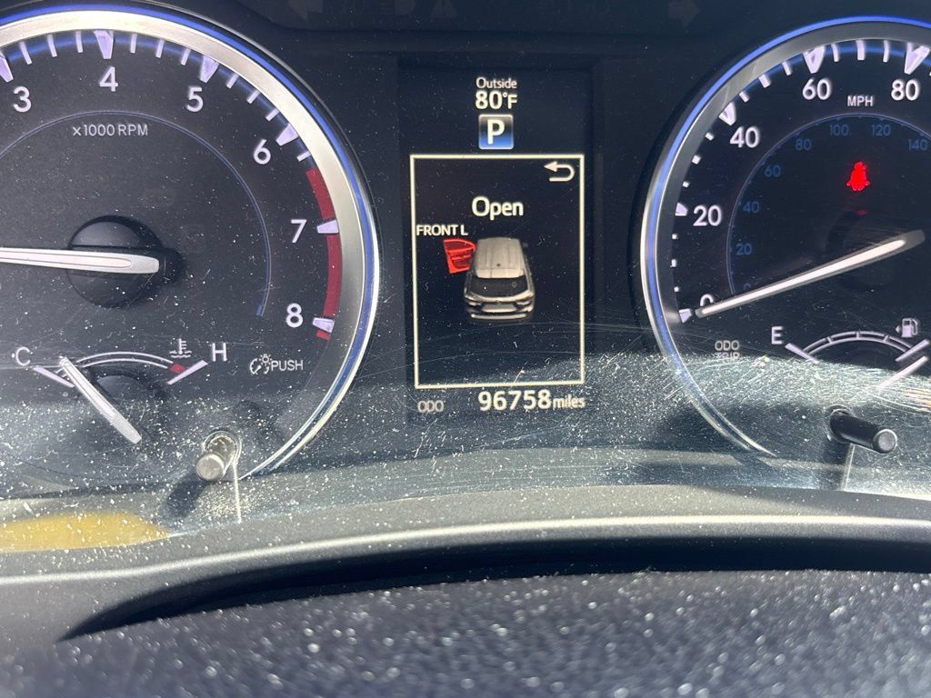 Used 2015 Toyota Highlander XLE FWD image 25