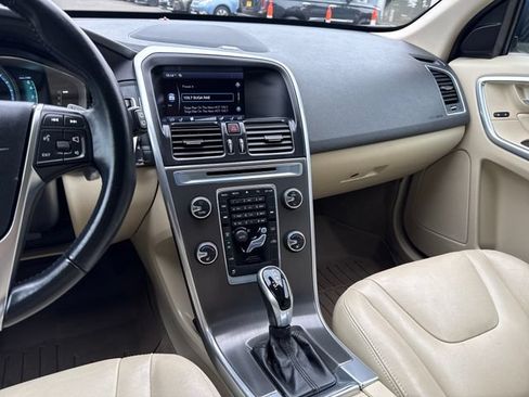 Used 2015 Volvo XC60 T6 Platinum AWD/4WD image 22