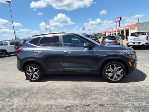 Used 2021 Kia Seltos SX w/ SX Sunroof Package AWD/4WD image 9
