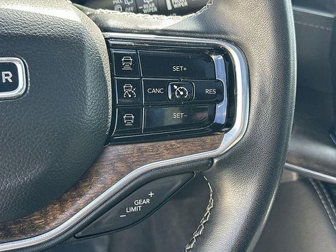 Used 2024 Jeep Grand Wagoneer L 4WD image 36