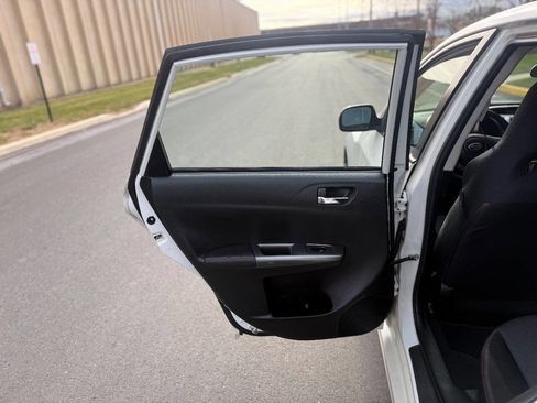 Used 2011 Subaru Impreza WRX Hatchback image 32