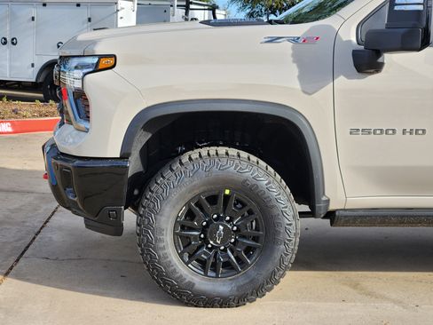 New 2026 Chevrolet Silverado 2500 ZR2 image 15