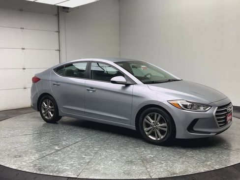 Used 2017 Hyundai Elantra SE FWD image 26